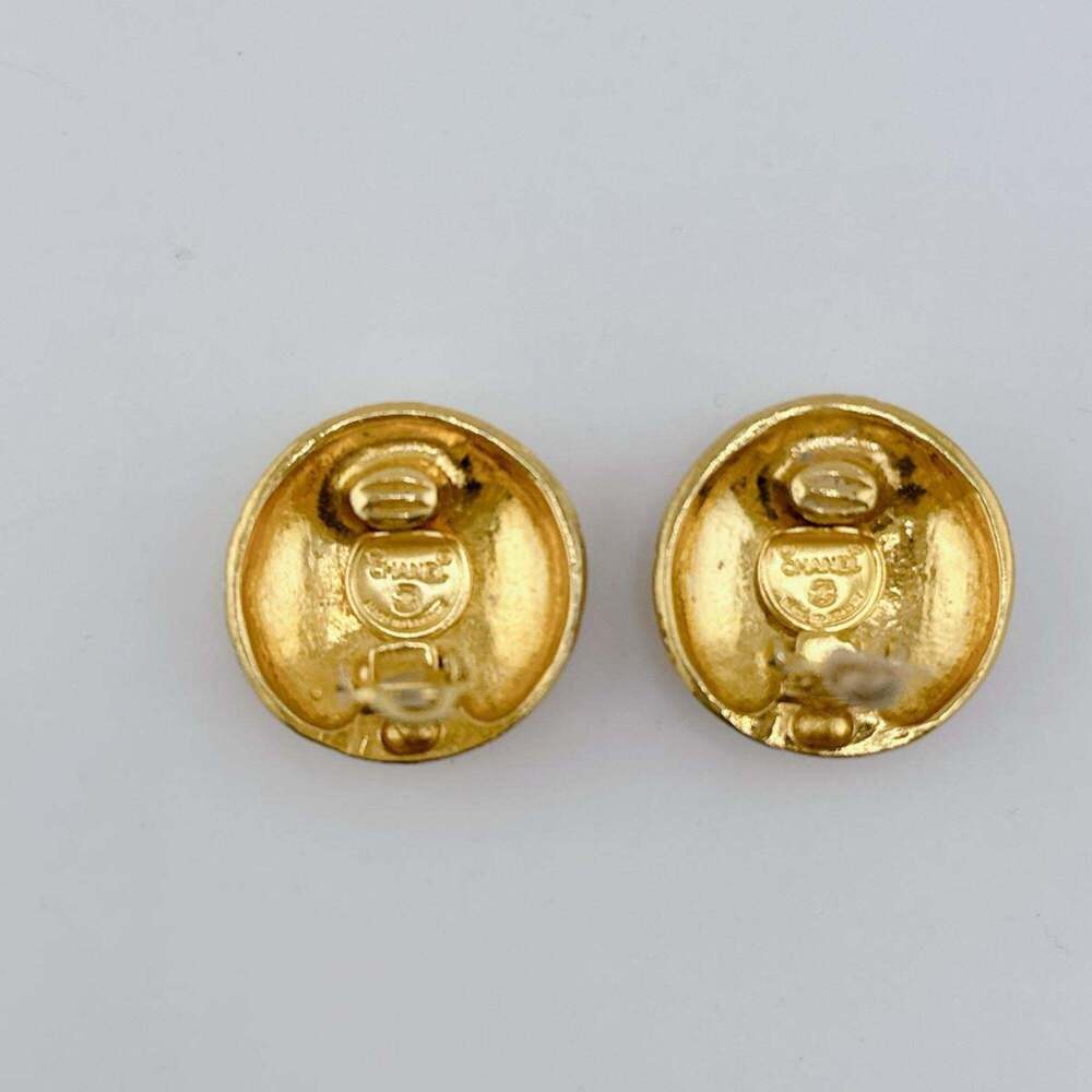 CHANEL Authentic Vintage Gold Earrings - Picture 3 of 6